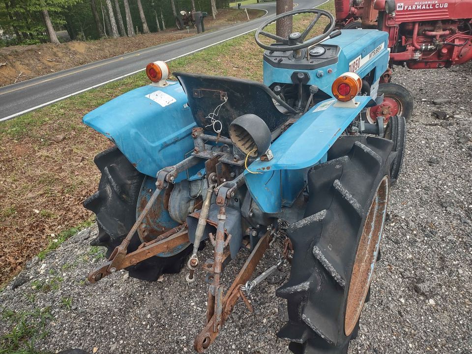 1985 Mitsubishi D1850