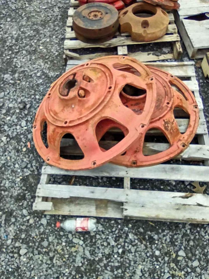 Farmall 400 Wheel Centers 300 3