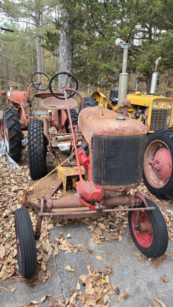 1949 Farmall Cub 109 Missing 2 577x1024