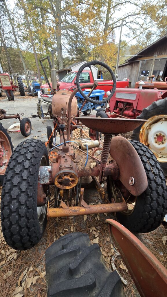 1949 Farmall Cub 109 Missing 5 577x1024