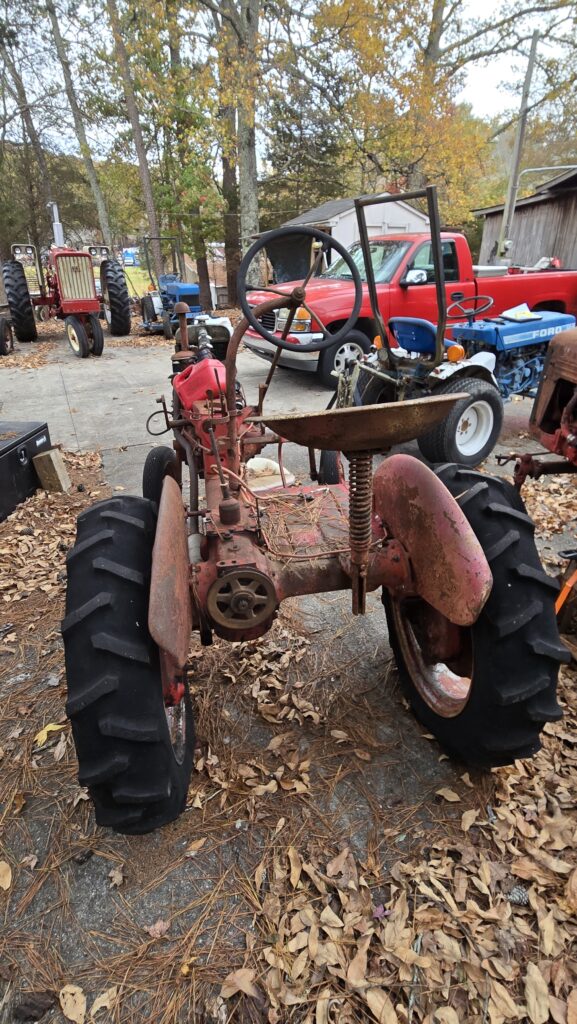 1950 Farmall Cub 108 115557 4 577x1024