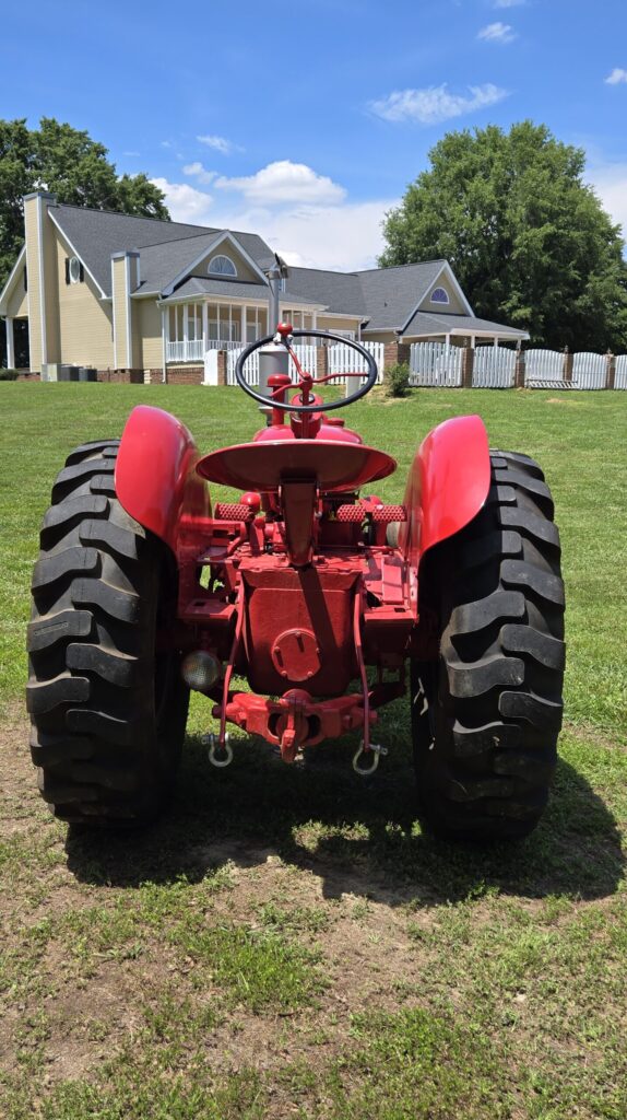 1945 IH I 4 Ser 11426 3 574x1024