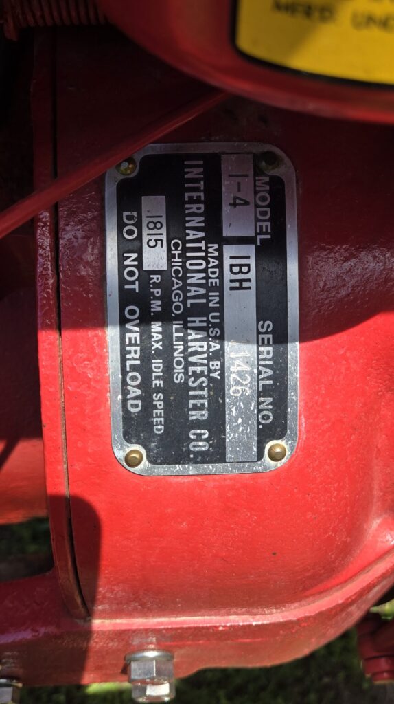 1945 IH I 4 Ser 11426 4 574x1024