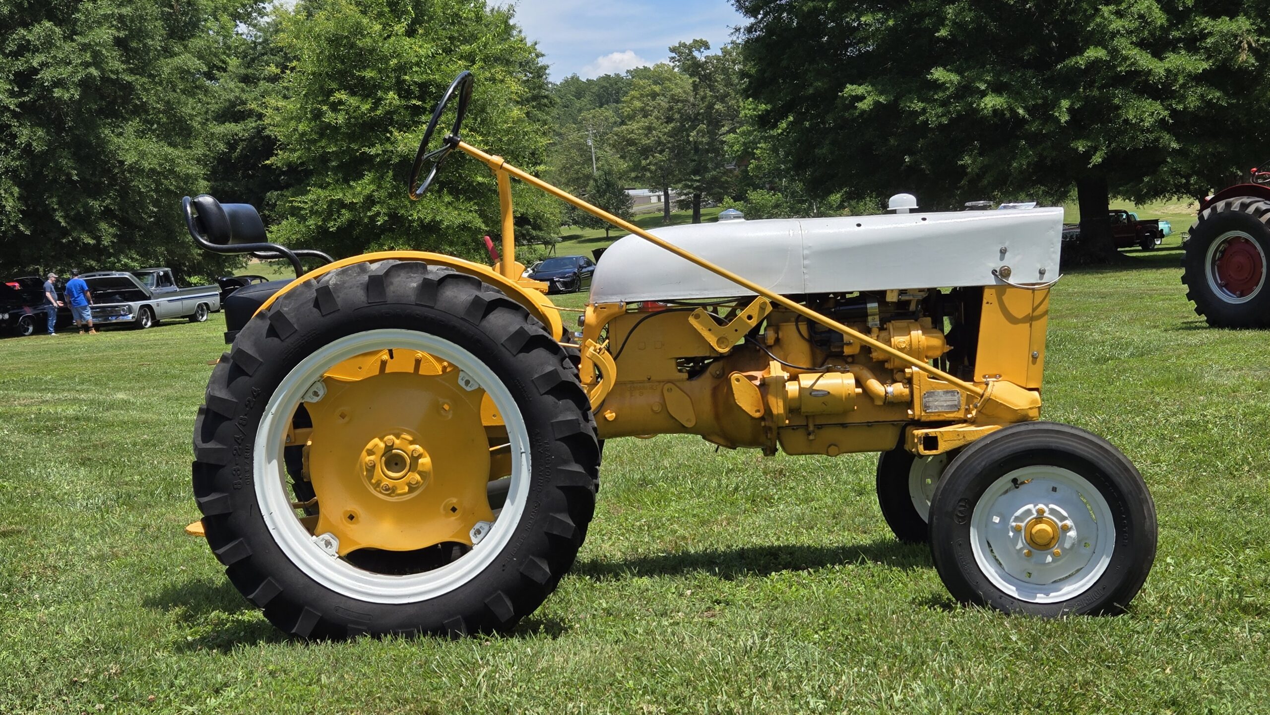 1965 International Cub Lo-Boy